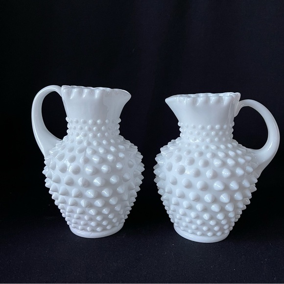 Set of 2 - Syrup Pitchers - Fenton Hobnail Milk Glass - Vintage - Picture 11 of 11